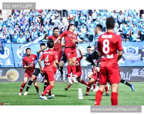 上海上港迎战大连一方争夺中超积分榜关键战役的精彩对决